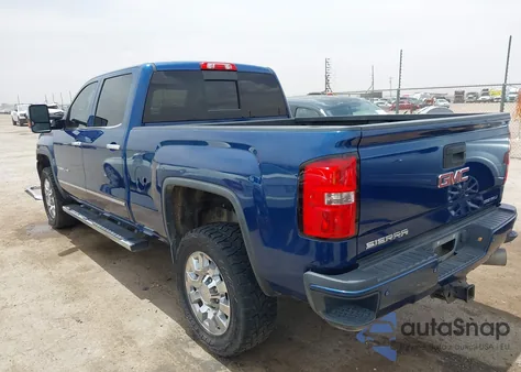 2015 GMC Sierra K2500 Denali z USA, uszkodzony, nr VIN 1GT120E82FF651455